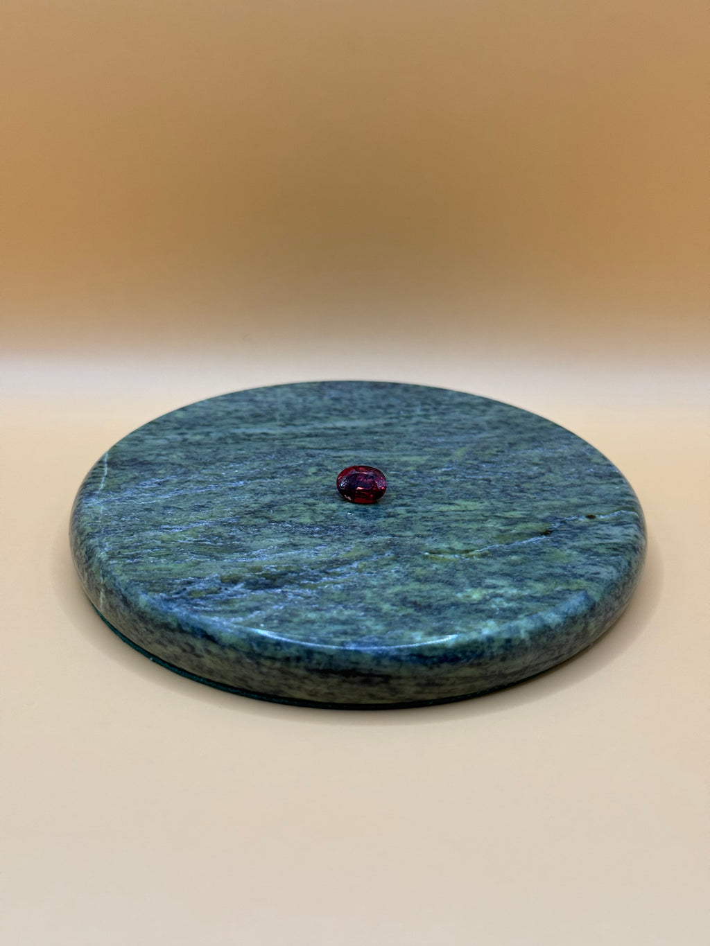 Natural Colour-Change Garnet, 1.98 ct Oval Mixed Cut, Sri Lanka