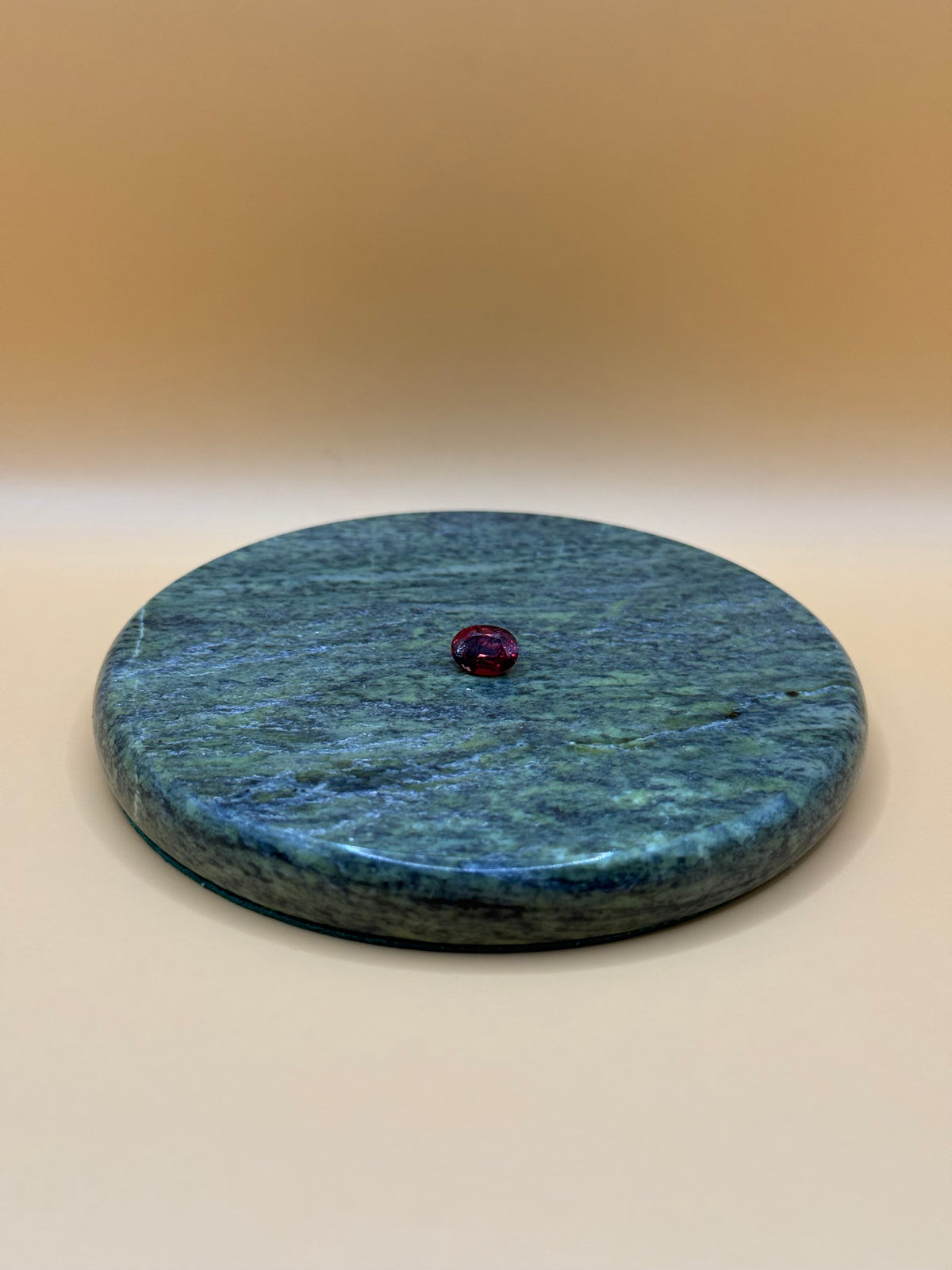 Natural Colour-Change Garnet, 1.98 ct Oval Mixed Cut, Sri Lanka
